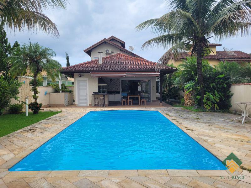 Casa, 4 quartos, 220 m² - Foto 1