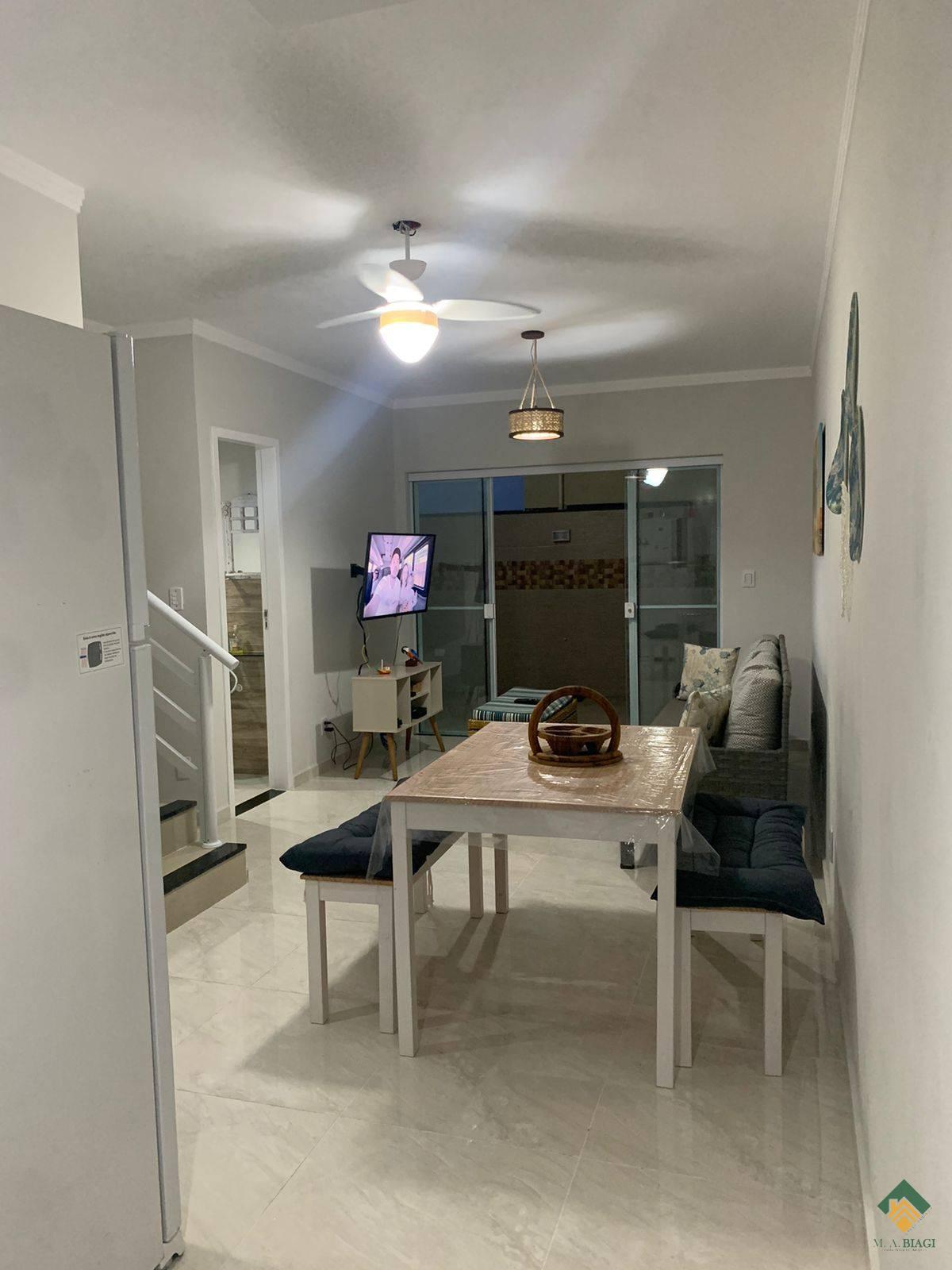 Sobrado à venda, com 2 quartos - M.A. Biagi Corretora de Imóveis